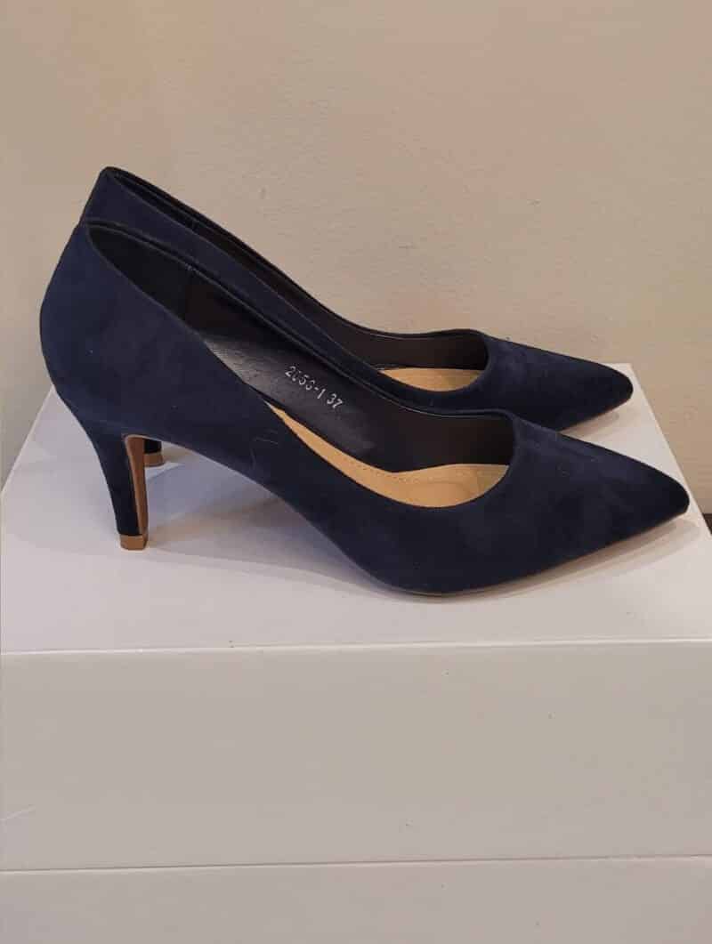 Producto calzado zapato luxury azul.
