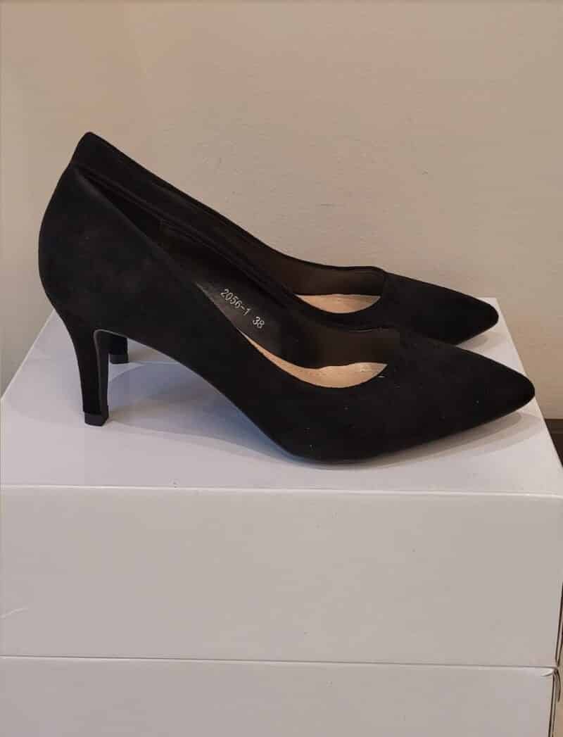 Producto calzado zapato luxury negro.