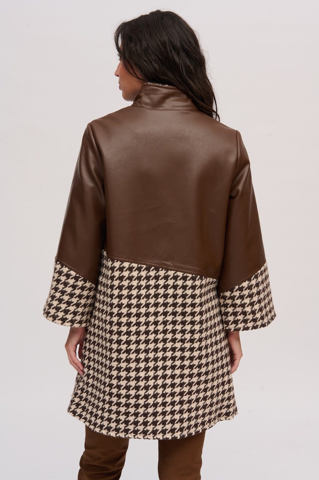 Abrigo Mónica - Imagen 8