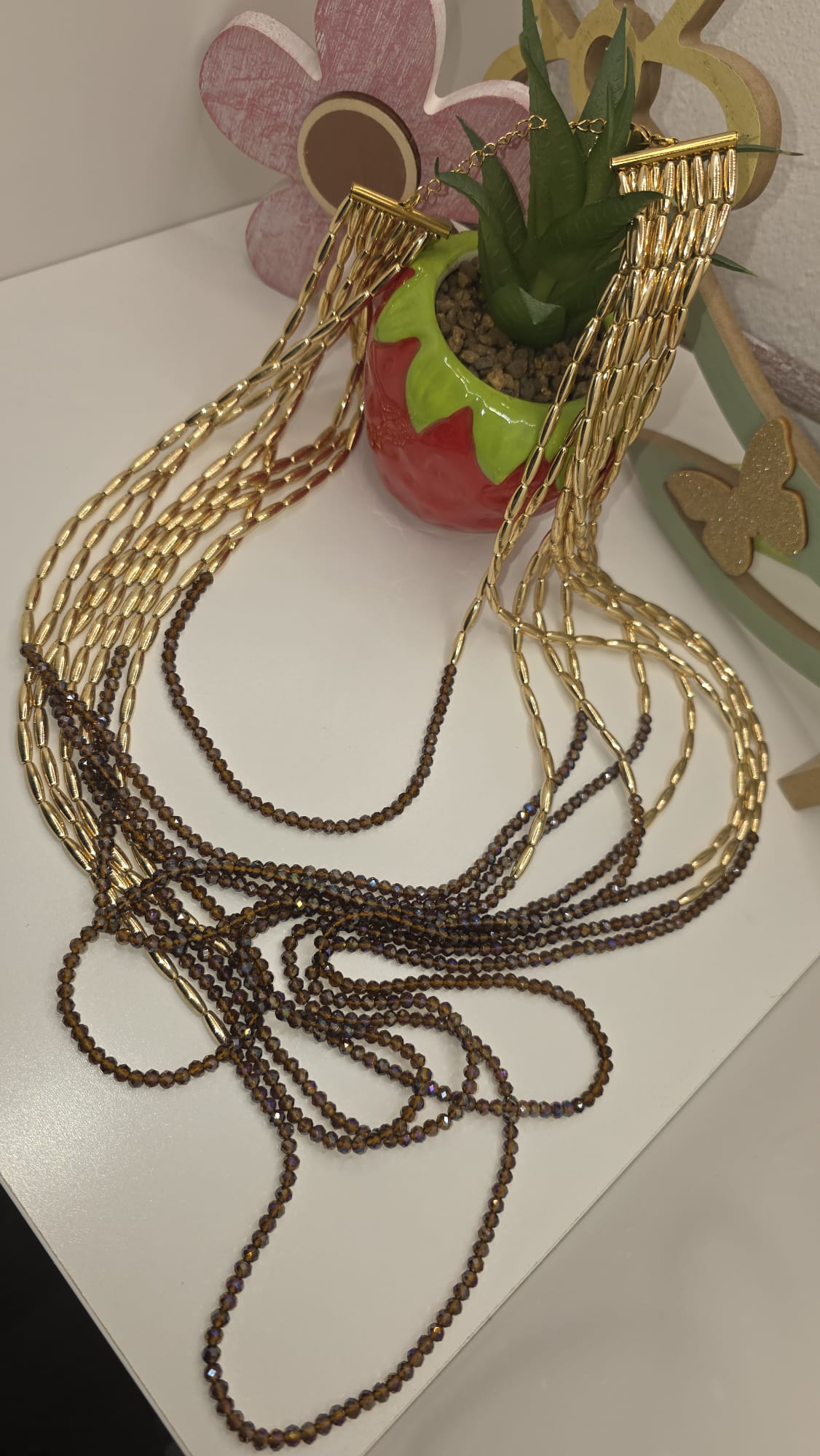 Collar Thais